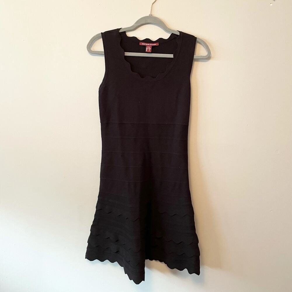 Comptoir des Cotonniers scalloped knit dress